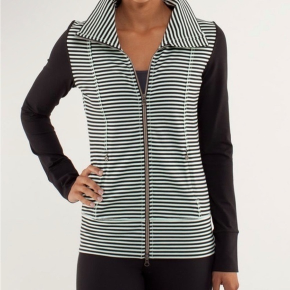 Lululemon Daily Yoga Jacket, size 2**
